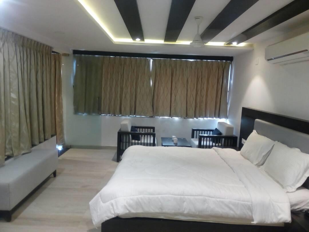 The Meera Hotel Derol Zewnętrze zdjęcie